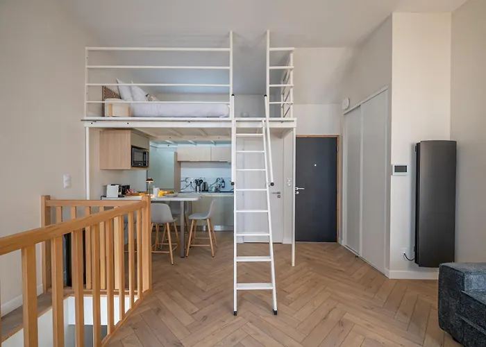 Hera - Palace - N2 *